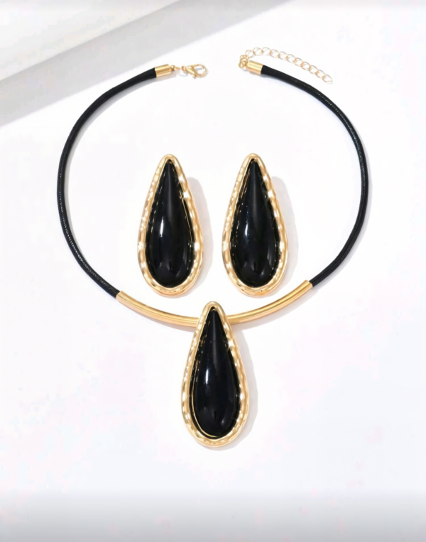 Conjunto Kira