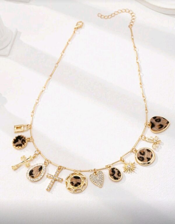 Collar Laura