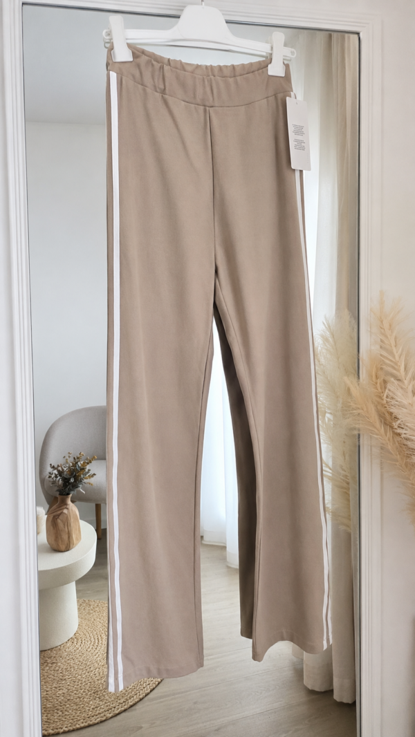 file_0000000037207246929865f6756bb2b3 Pantalón Violeta